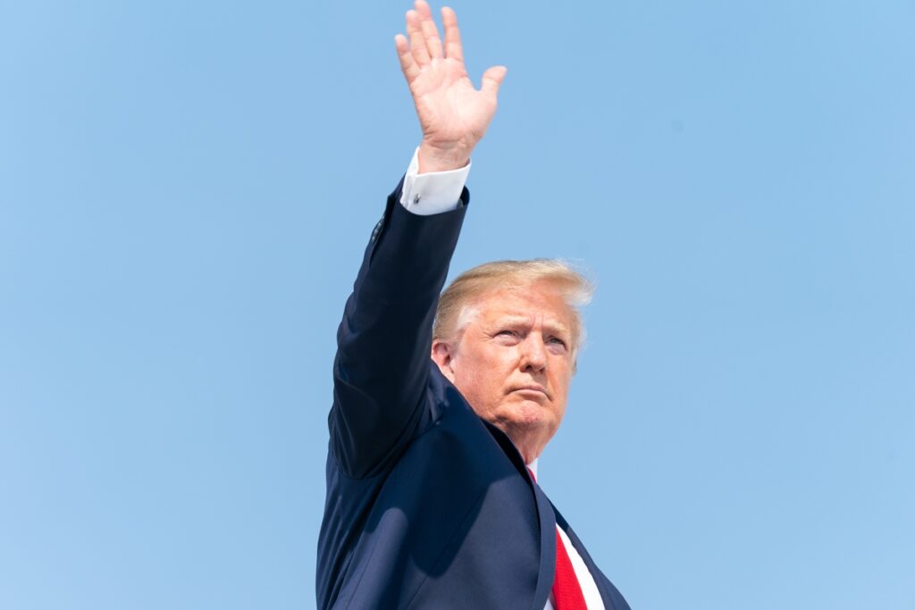 President Trump Returns from New Jersey

More:

 President Donald J. Trump waves Sunday, July 7, 2019, as he prepares to board Air Force One at the Morristown Municipal Airport in Morristown, N.J., for his return to Washington, D.C. (Official White House Photo by Shealah Craighead). Original public domain image from <a href="https://www.flickr.com/photos/whitehouse45/48233665381/" target="_blank" rel="noopener noreferrer nofollow">Flickr</a>